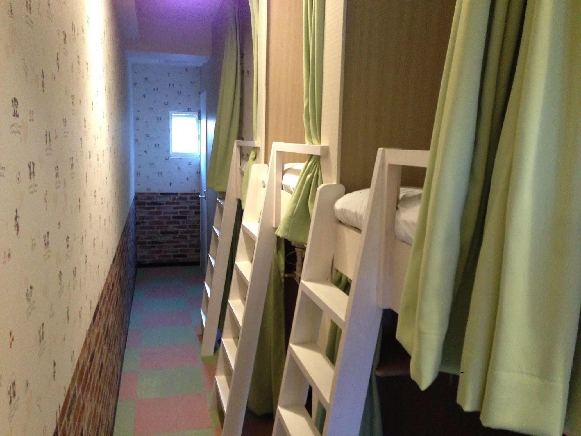 Fukuoka Guesthouse Little Asia Kokura Кіта-Кюшю Екстер'єр фото